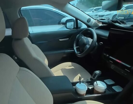 Big Hyundai Tucson spotted hiding in plain sight with giant screen