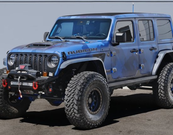 Casino magnate's estate auction hits an automotive jackpot