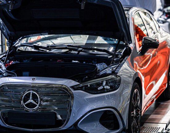 Chinese ownership limits threaten Mercedes' sales trajectory
