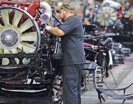 Class 8 orders record biggest increase in 7 months in a row