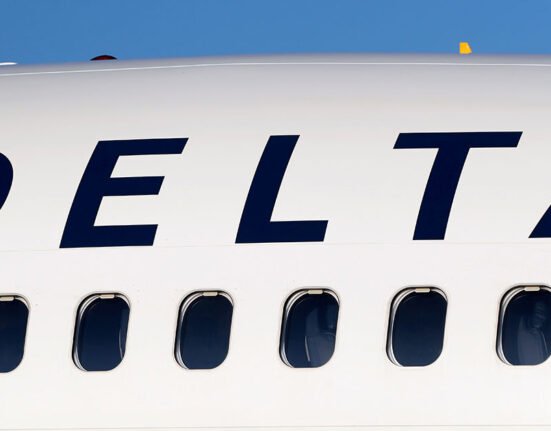 Delta pilot reports plane being hit by fireworks over Chicago