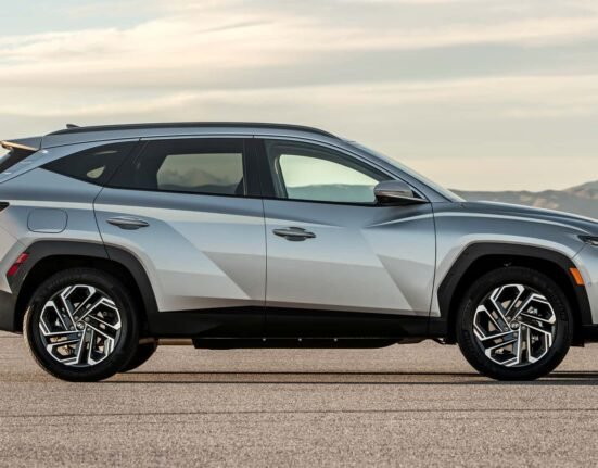 Do Hyundai hybrids sell well?