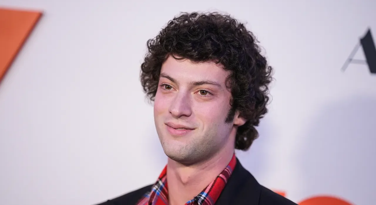 Dominic Cessa Served Up a Killer Casual Suit at the 'Tony' Premiere