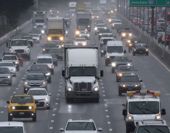 EPA proposes cost-saving amendments to 2027 truck emissions rule
