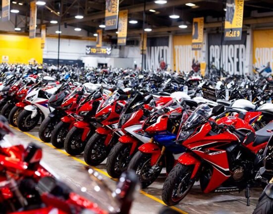 Europe's largest used motorcycle retailer has closed after losses of more than €21 million