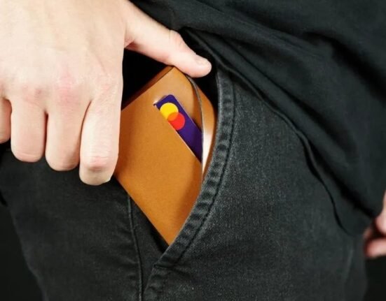 FALCO Holsters Expanded into Minimalist Leather Wallet