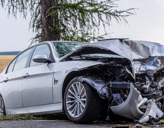 Following the 3-second buffer driving rule could save your life