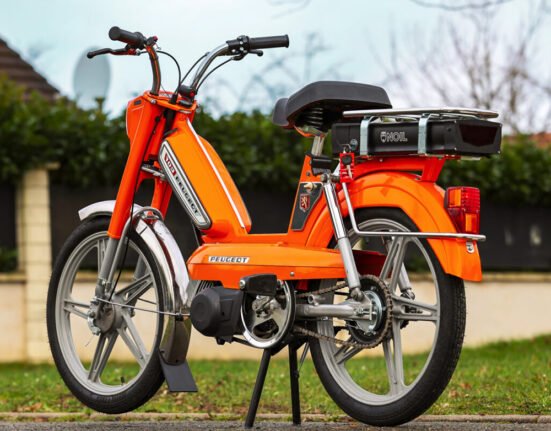 French company NOIL develops electric conversion kits for classic mopeds and scooters - thepack.news