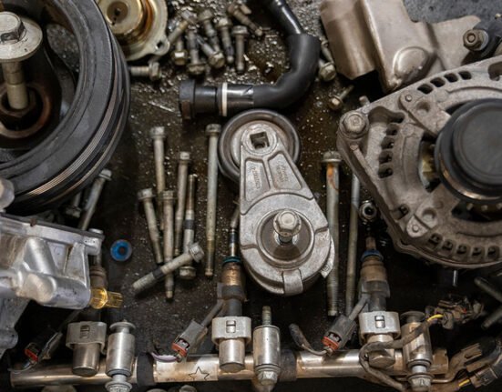 Genuine Parts makes O'Reilly cash bid for NAPA auto unit
