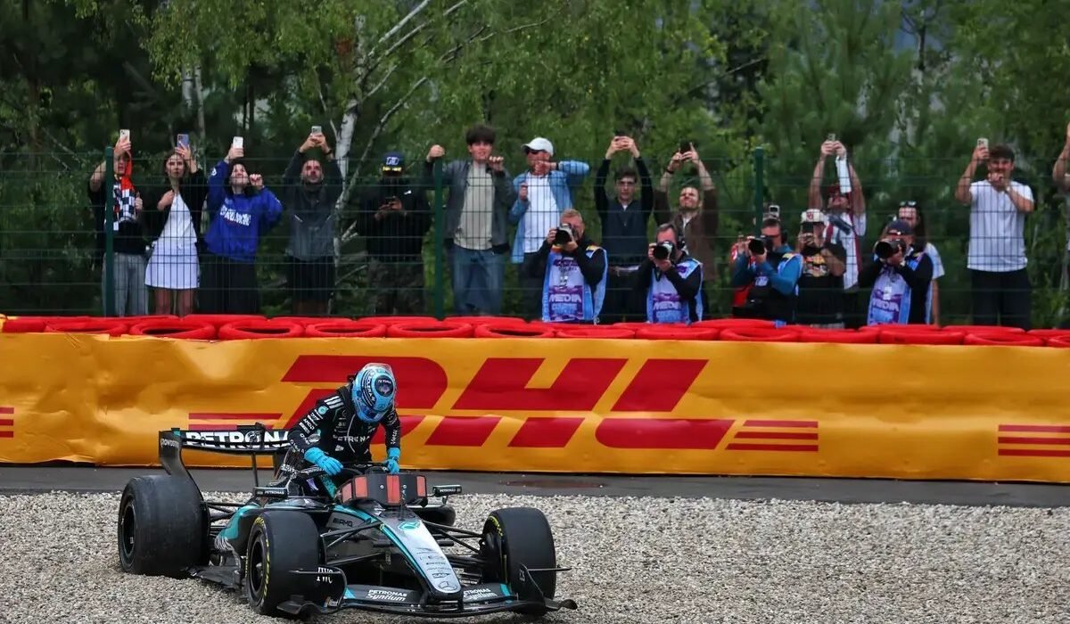 George Russell blames battery failure for Hamilton going slower than F2 car before collision