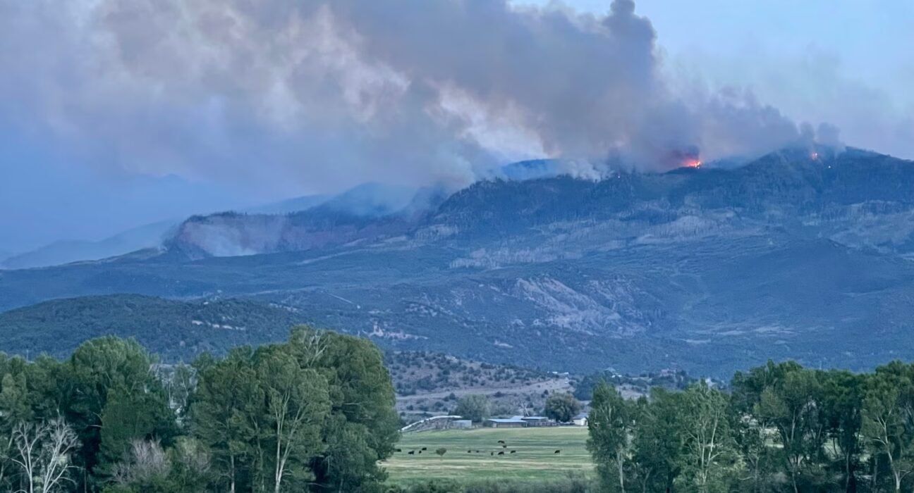 Gold Mountain fire burns thousands of acres in Colorado
