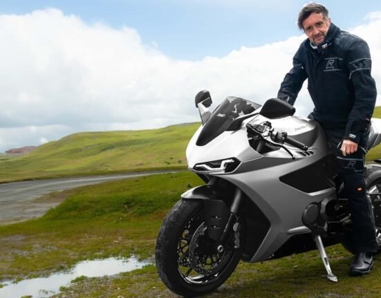 Hear what Richard Hammond thinks about the new Norton Manx R superbike