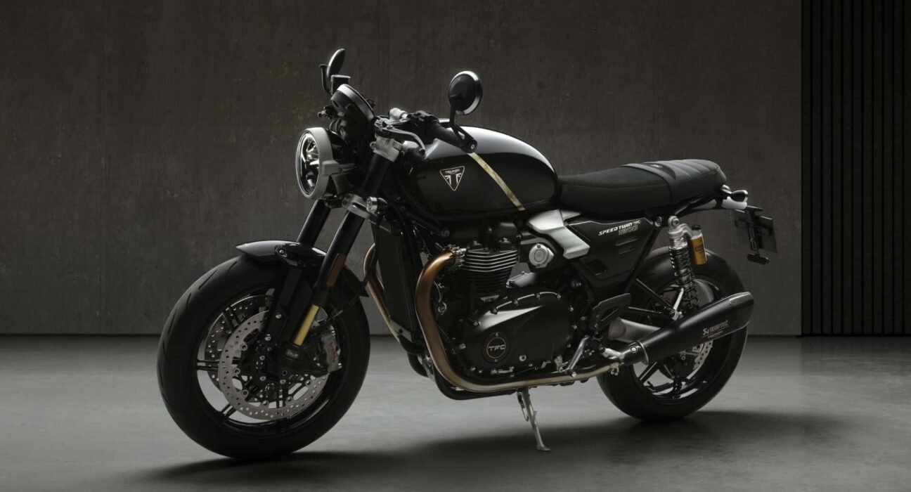 Here's the Triumph Speed ​​Twin 1200 TFC, and it's dripping with factory performance upgrades