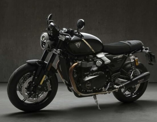 Here's the Triumph Speed ​​Twin 1200 TFC, and it's dripping with factory performance upgrades