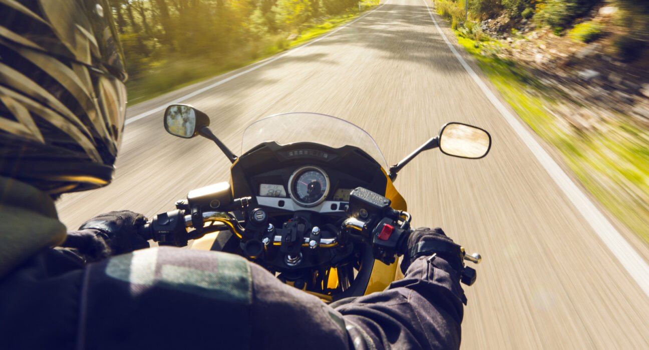 Here's what the 70/30 motorcycle brake rule means