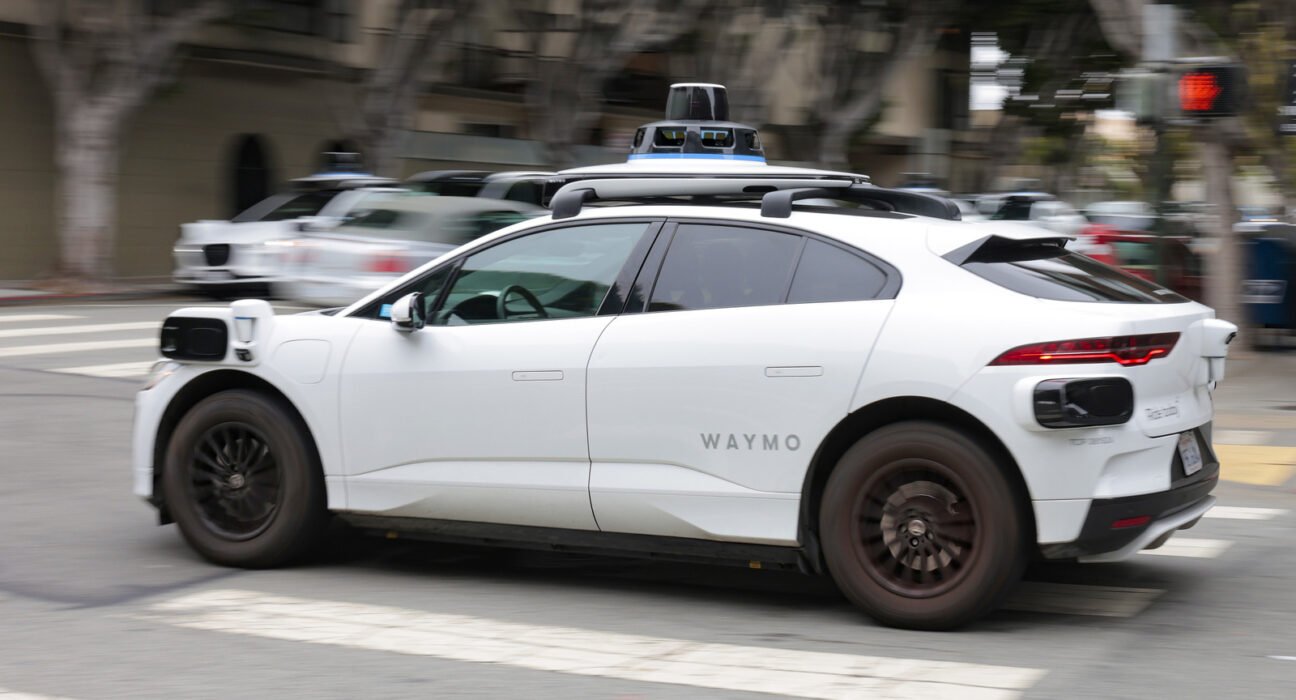 IIHS claims Vemos are safer than human drivers if you squint too hard while reading data