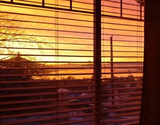 In praise of writing at dawn, at midnight or whenever we can