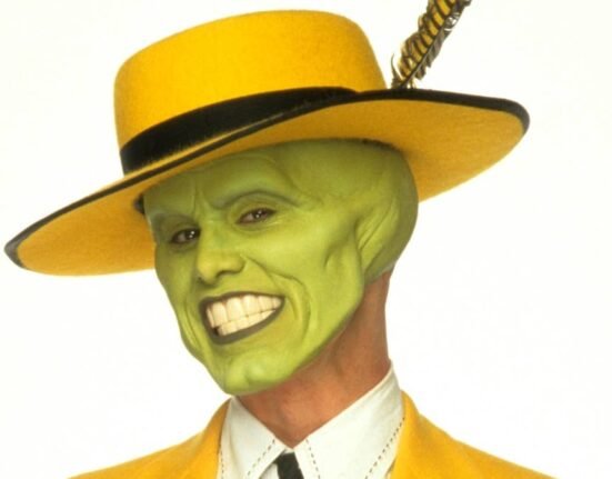 Jim Carrey shares emotional message after 'The Mask' director Chuck Russell's death
