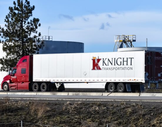 Knight-Swift's Miller cites bullish TL market tightening