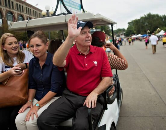 Lindsey Graham, sister Darlene Graham Nordone, share a touching bond – but they never had kids