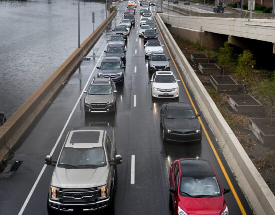NHTSA considers eliminating steering wheel requirement for robotaxis