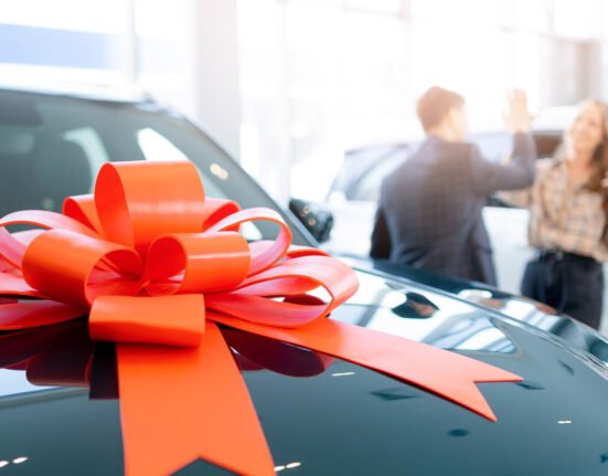 Nearly a third of Americans are in trouble on their car loans, with an average of more than $6,800 in negative equity