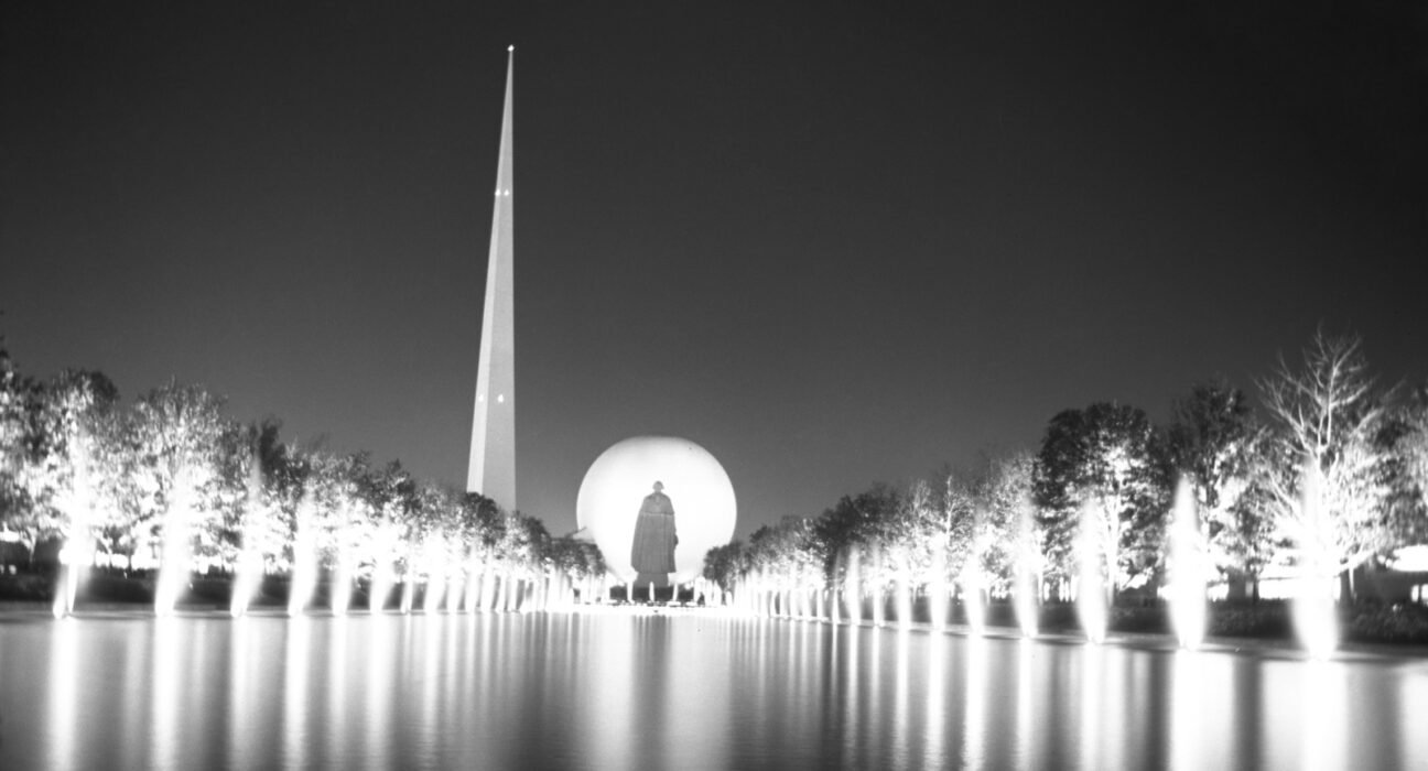 New York kicked off its 1940 World's Fair with a Grand Prix, back when fairs were great