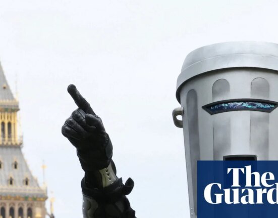 Nigel Farage vs Count Binface - Podcast | reform uk