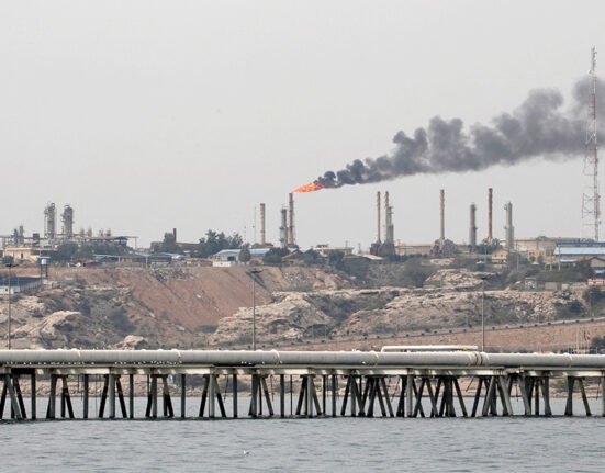 Oil prices rise as America intensifies attacks against Iran