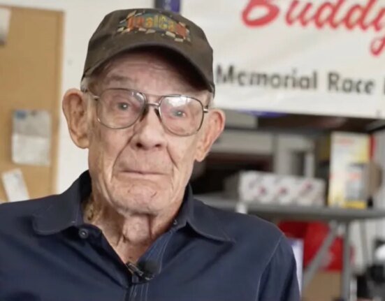 Old-school Tennessee mechanic celebrates 95th birthday working at the shop