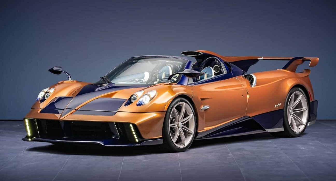 Pagani Huayra returns with a gated shifter and no roof