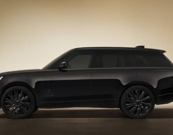 Police surround car journalist after flak camera mistakes $155K Range Rover as stolen vehicle