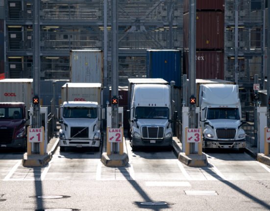 Port truck drivers still struggling in tough market