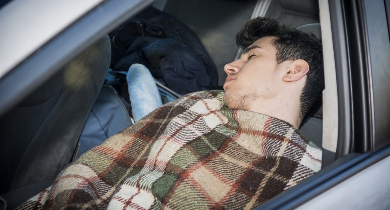 Restrictions on car camping and vehicle residence are increasing in the city