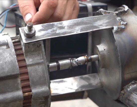 Russian engineering madman created a turbo-style alternator powered by exhaust