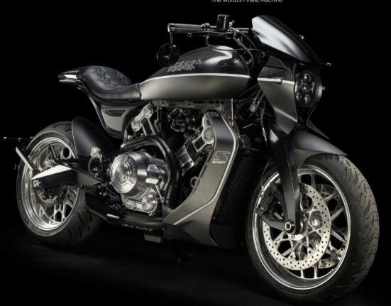 Same engine, different feel! The Brough Superior Dagger S comes with a sporty riding position, but what has changed?