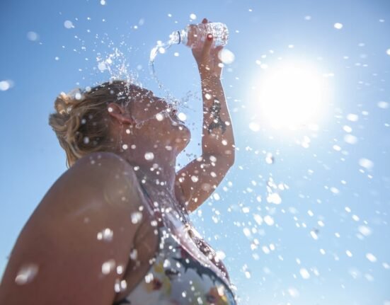 Signs, Causes and Hydration Guide