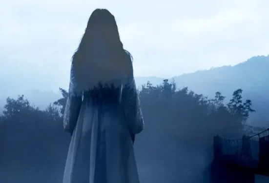 Signs You're the Main Character in a Gothic Romance