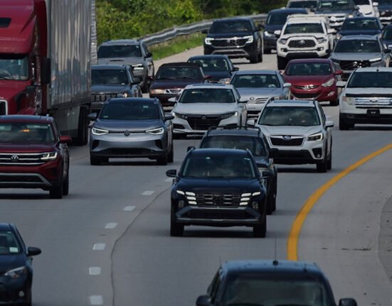Study says driving fast wastes fuel and doesn't save much time