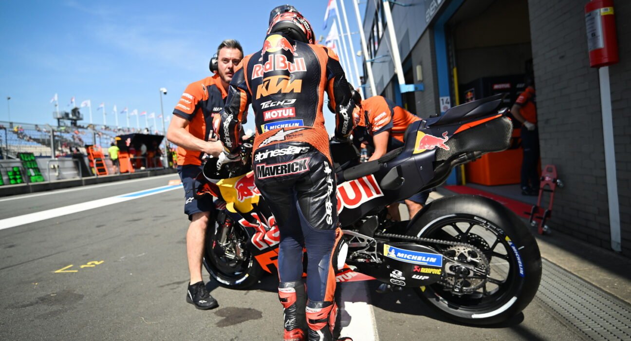 Tech3 boss Gunther Steiner distances team from Maverick Viñales KTM contract dispute