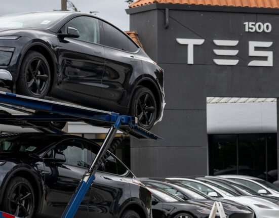 Tesla beats forecasts with 480,126 Q2 deliveries