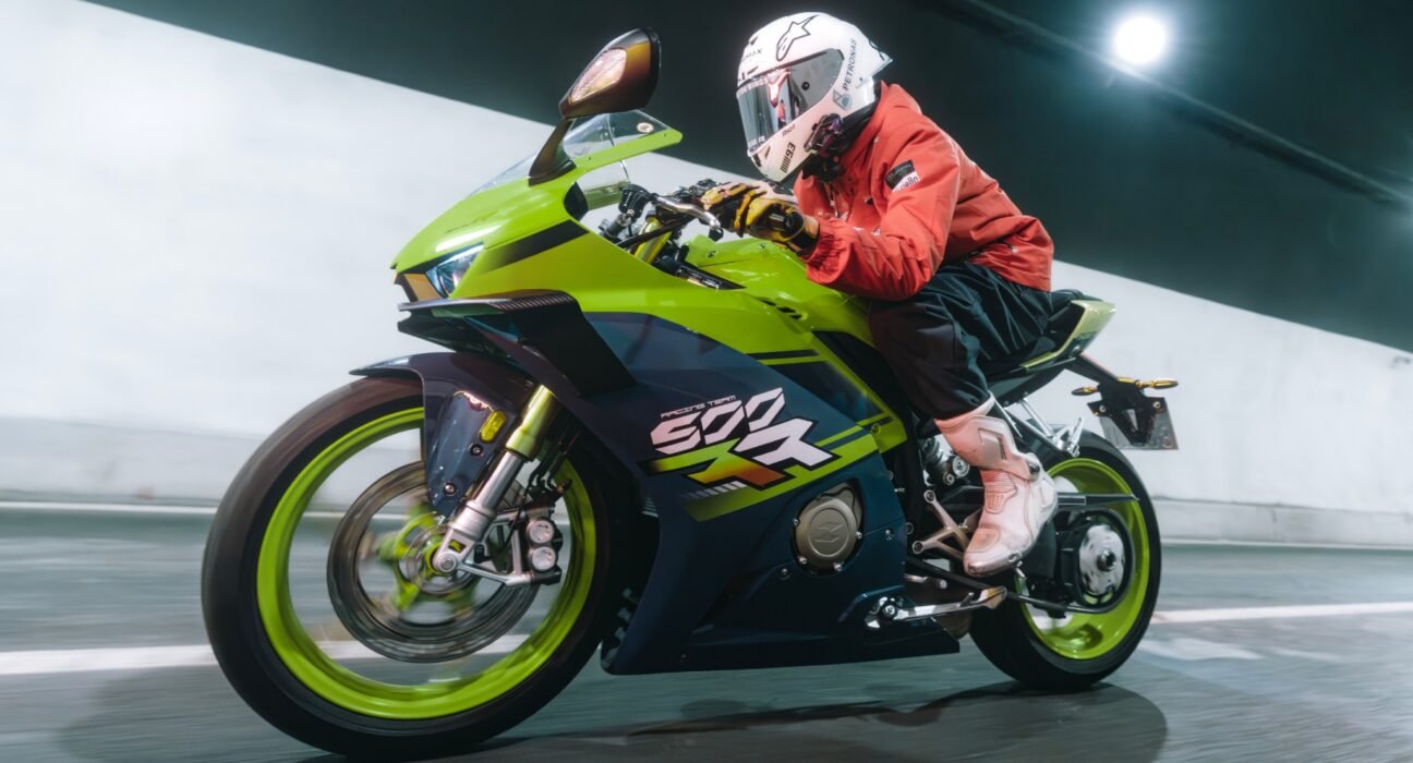 The ZXMoto 500RR brings back a forgotten formula: four cylinders, 84 hp and a competitive attitude. A challenge to the Kawasaki ZX-4RR, Honda CBR650R and the new generation of Chinese sportbikes?