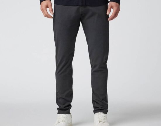 There's a rare 20% discount on Vuori's lightweight, stretchy Aim pants in 2 colors