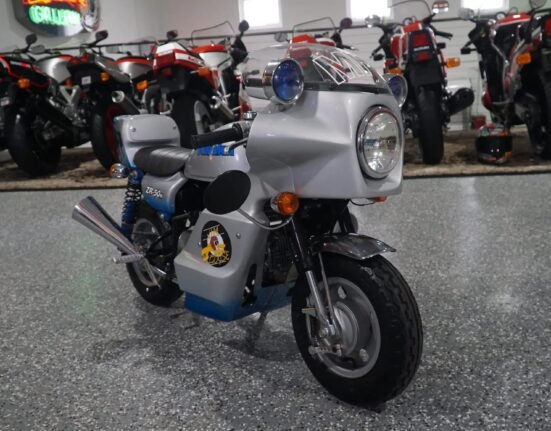 This Honda Monkey Tribute recreates Jim Goose's famous Mad Max Kawasaki in miniature