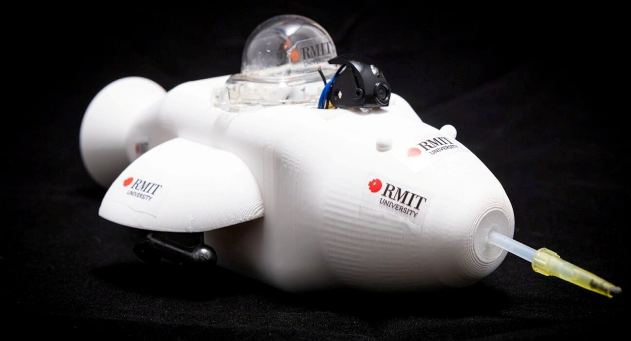 This adorable minibot could be the future of cleaning up oil spills more effectively
