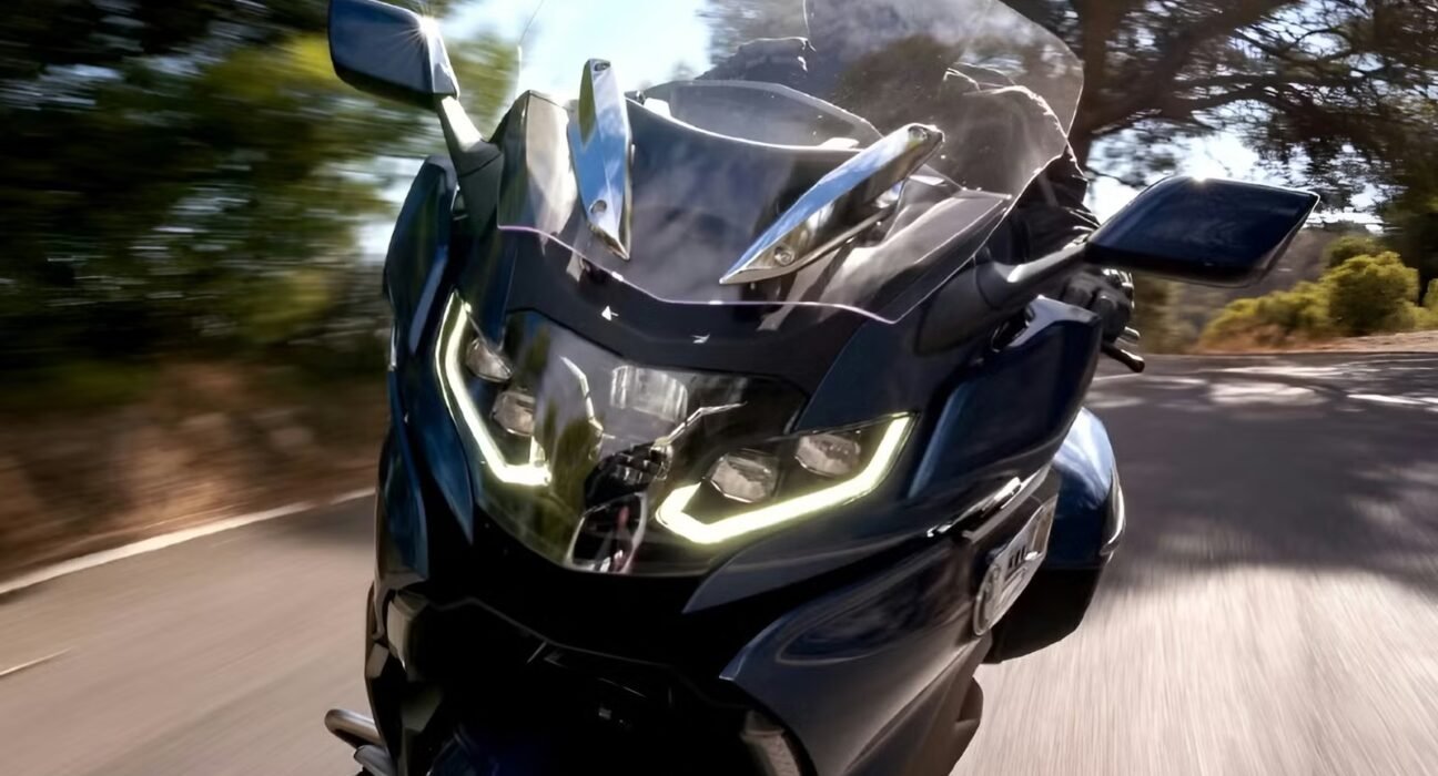 Touring bike with Japanese reliability and Gold Wing-level appearance