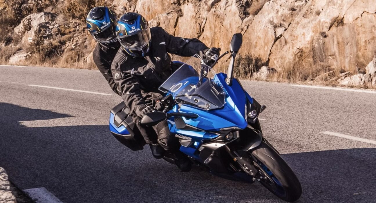 Touring motorcycle that looks smaller than it really is