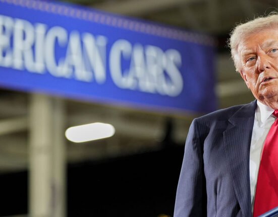 Trump praises GM and defends tariffs during Michigan visit