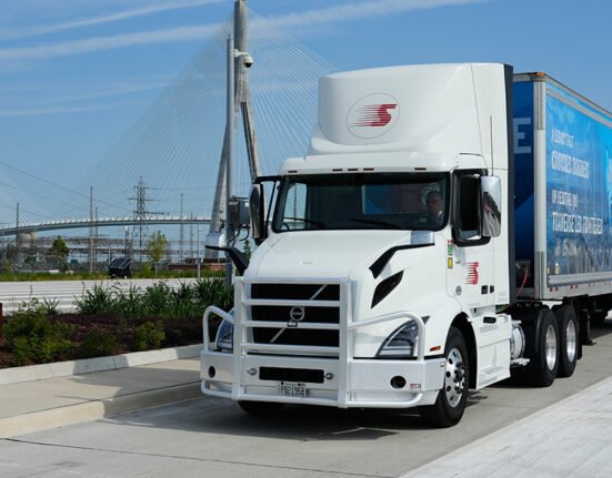 US-Canada bridge opens even as trade disputes test ties