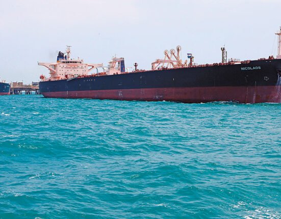 US supports Iraq-Syria pipeline that would bypass Hormuz